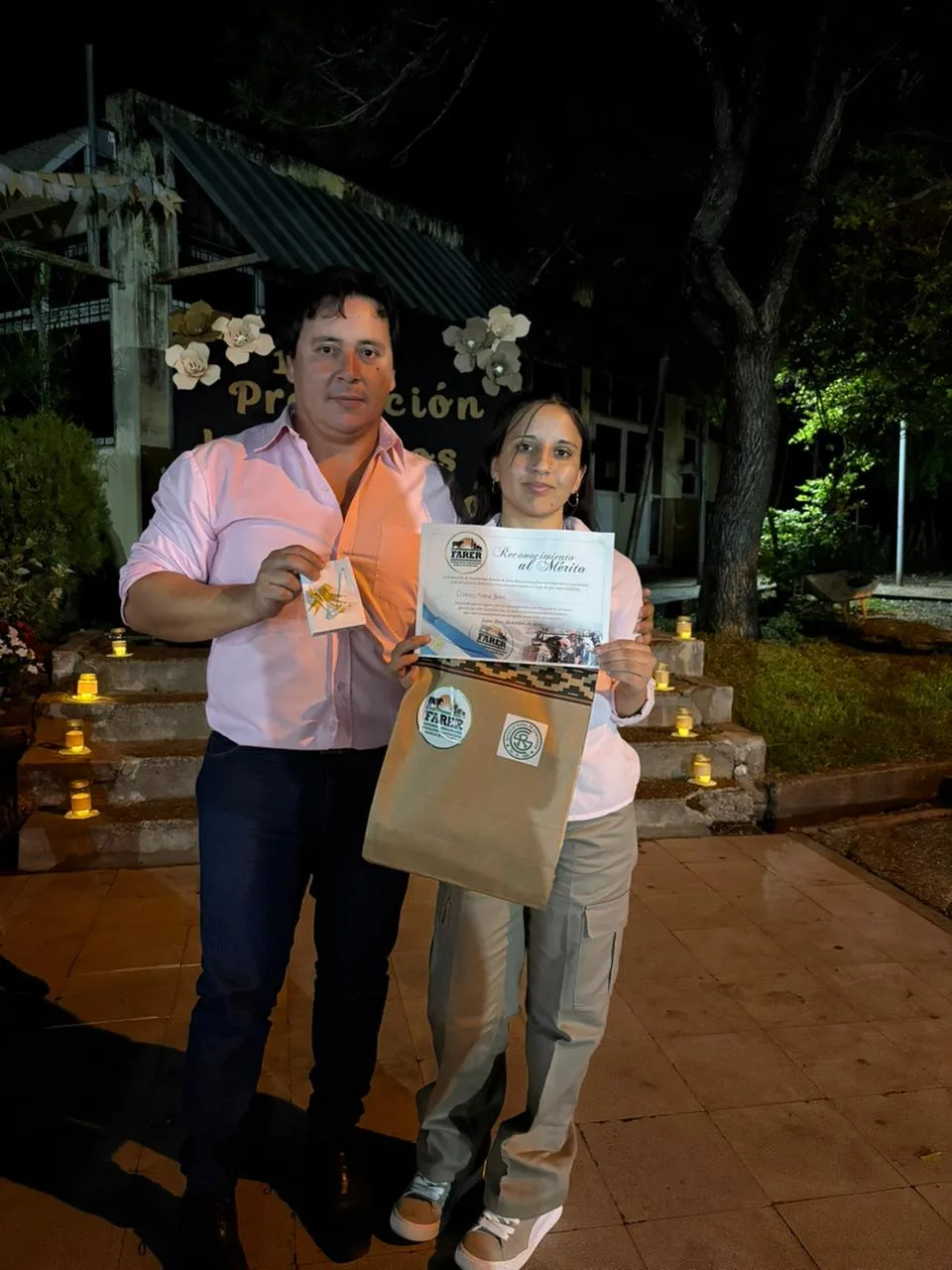 Entrega de Medalla SRC Escuela. Agro 24